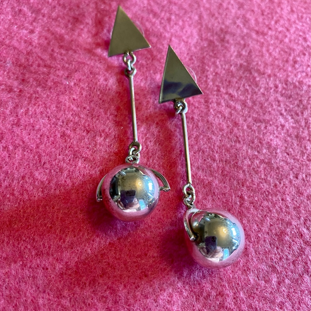 Unique silver drop ball earrings - Picture 3 of 7